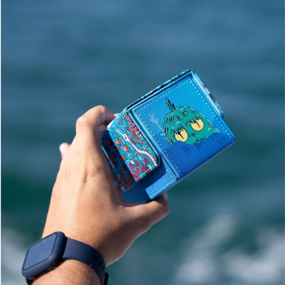 Exo-Tec® Sideloading Deck Box 100+ Water: Osare